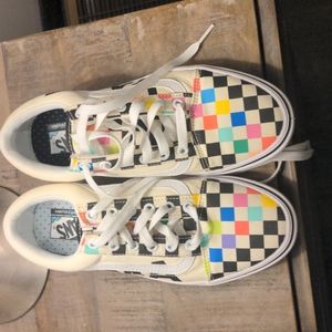 Barely worn vans sneakers rainbow check 7.5